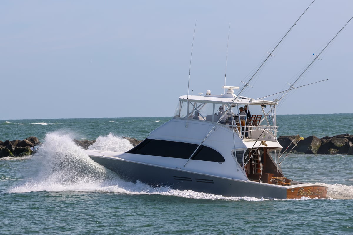 Restless Lady running offshore